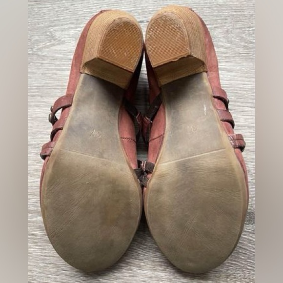 Mjus Shoes/heels - Picture 3 of 3